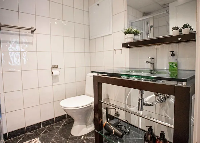 Апартаменты Beautiful Harbour With French Balcony *