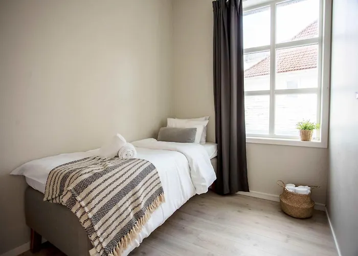 Beautiful Harbour With French Balcony Берген